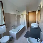 Duo Living, Spacious Comfortable 5 Minutes From Lancetti Apartment Mailand