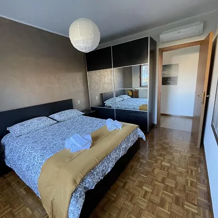 Duo Living, Spacious Comfortable 5 Minutes From Lancetti דירה מילאנו