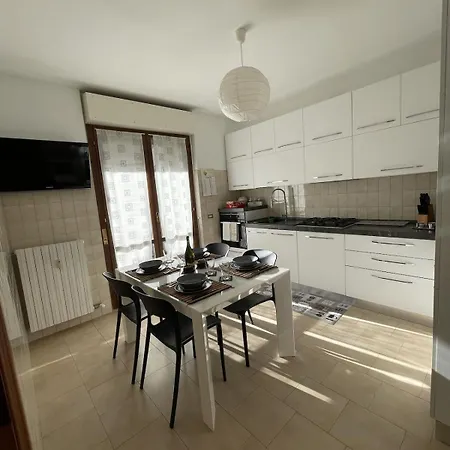 דירה Duo Living, Spacious Comfortable 5 Minutes From Lancetti *