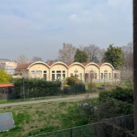 Apartment Duo Living, Spacious Comfortable 5 Minutes From Lancetti Mailand